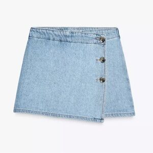 Zara Light Blue Denim Skorts with Button Detail